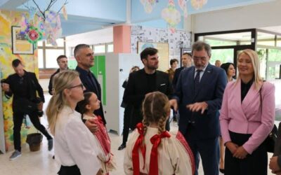MINISTAR U POSJETU GRADILIŠTU ŠKOLE